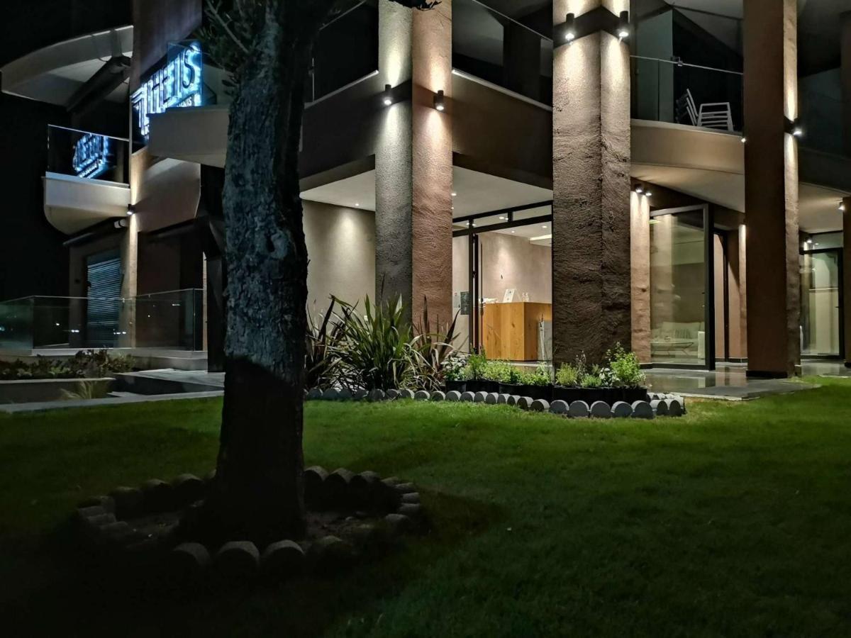 נאוס מרמרס Thetis Boutique Apartments מראה חיצוני תמונה