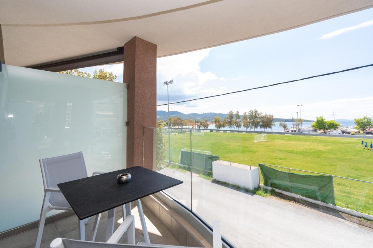 נאוס מרמרס Thetis Boutique Apartments מראה חיצוני תמונה